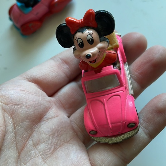 Tomy Car Minnie Mouse In a Pink VW Bug - Bonus Mickey Mouse car toy - Picture 4 of 5